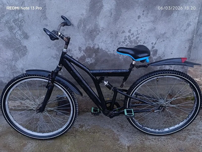 Oldi orqa amartizatorli velosiped holati yangi