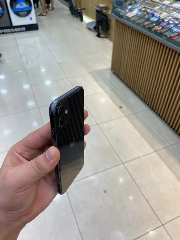 iphone 11 sotiladi 3