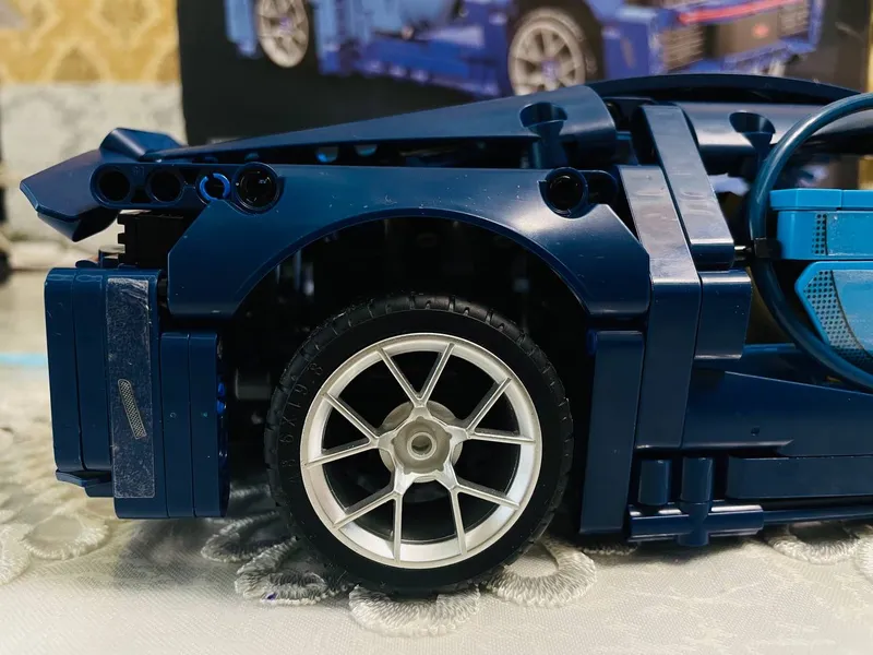 Конструктор Technic Bugatti Chiron. — фото 1 Конструктор Technic Bugatti Chiron. — фото 1