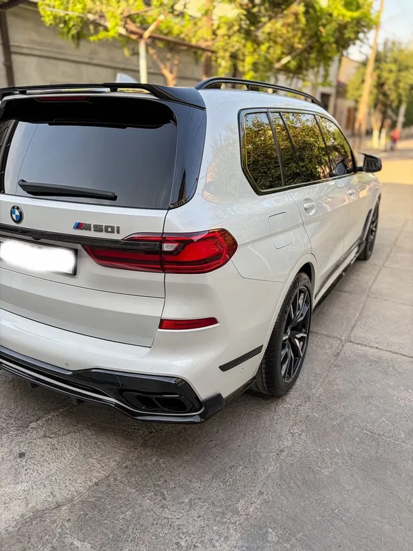 Bmw X7 M50i 4.4 full option 5 Bmw X7 M50i 4.4 full option 5