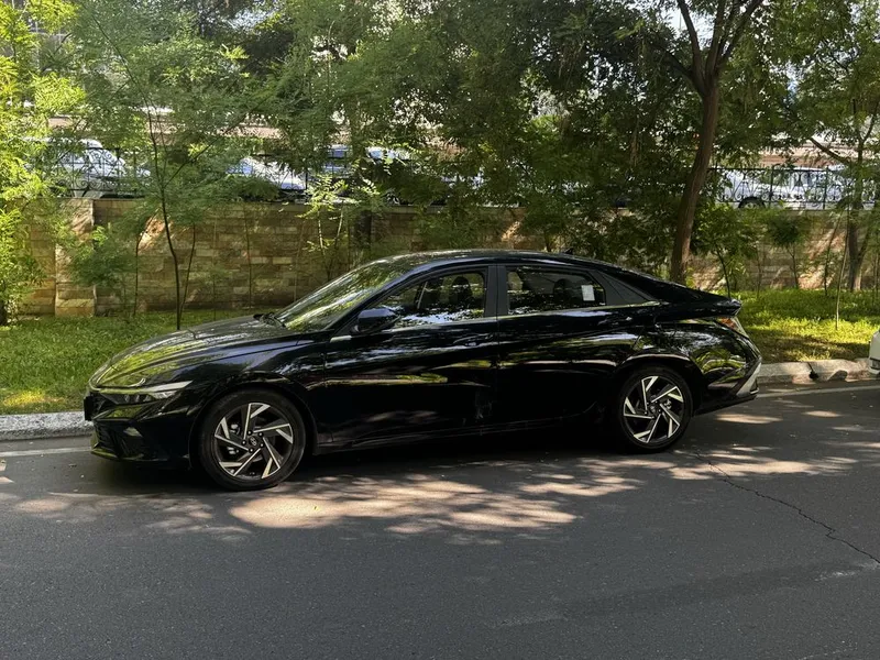 Hyundai Elantra 2023 год 1 Hyundai Elantra 2023 год 1