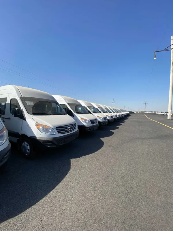 JAC Sunray BUS – Йўловчи ташиш учун ишончли ва қулай микроавтобус 2 JAC Sunray BUS – Йўловчи ташиш учун ишончли ва қулай микроавтобус 2