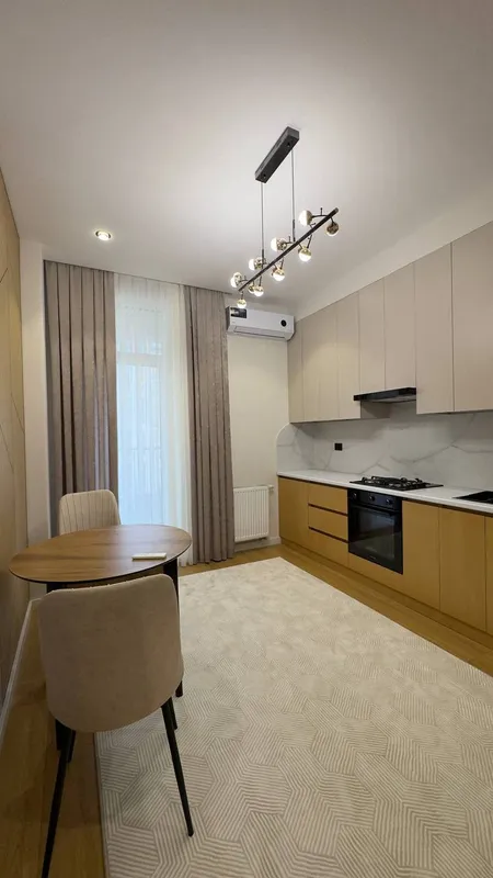 Almazor tumanida 40 m² li 1 xonali kvartira sotiladi · ID 6745 1 Almazor tumanida 40 m² li 1 xonali kvartira sotiladi · ID 6745 1