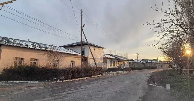 Продаётся земля под стройку коттеджей (5,3 соток или 3 по 1,8 соток) 4 Продаётся земля под стройку коттеджей (5,3 соток или 3 по 1,8 соток) 4