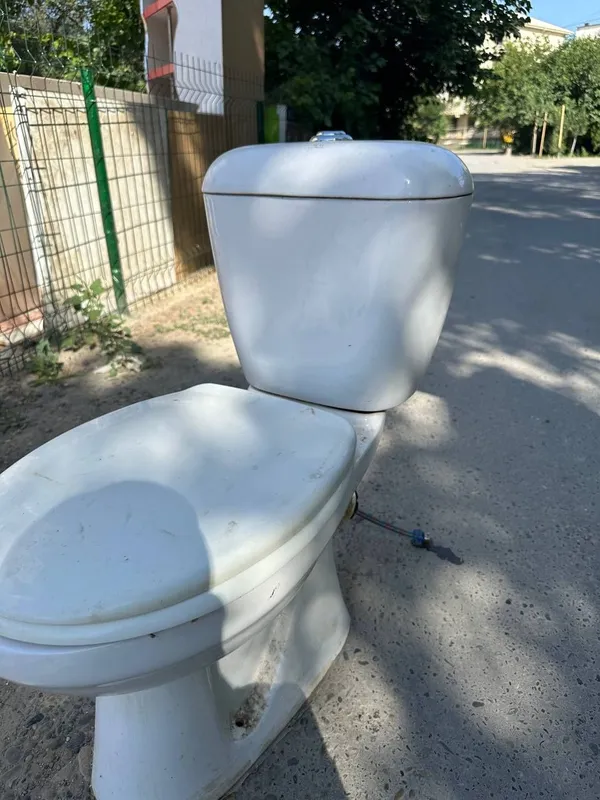 Унитаз янги арзон берилади тез ва арзонУнитаз янги арзон берилади тез — фото 1