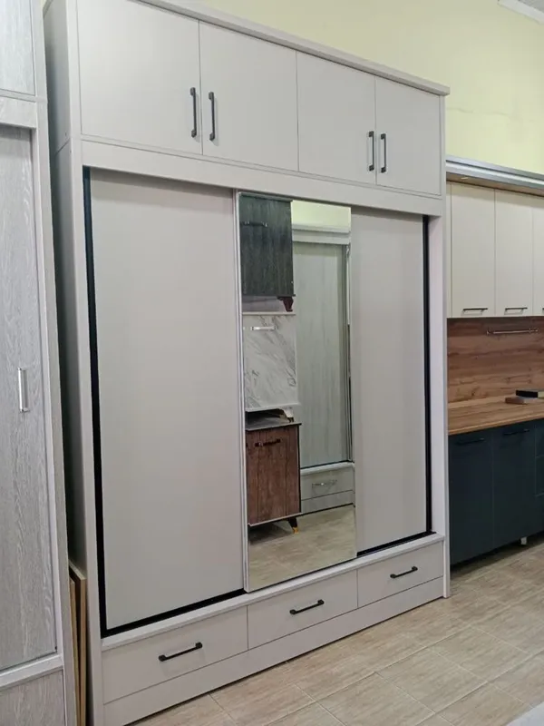 Продаётся шкаф-купе в Бухаре, состояние новое 2 Продаётся шкаф-купе в Бухаре, состояние новое 2