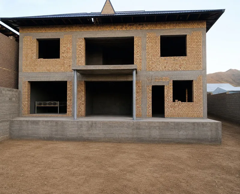 Жиззах шаҳрида 2 қаватли мустаҳкам ҳовли уй сотилади! 1 Жиззах шаҳрида 2 қаватли мустаҳкам ҳовли уй сотилади! 1