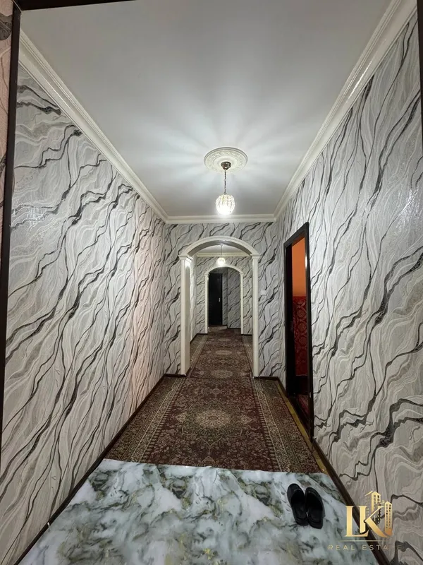 Продаётся 4-комнатная квартира, 100 м², Шайхантахурский район 4