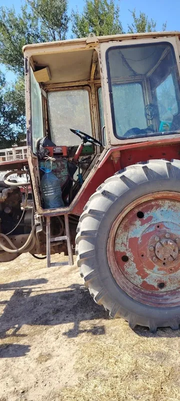 Traktor sotiladi 5 Traktor sotiladi 5