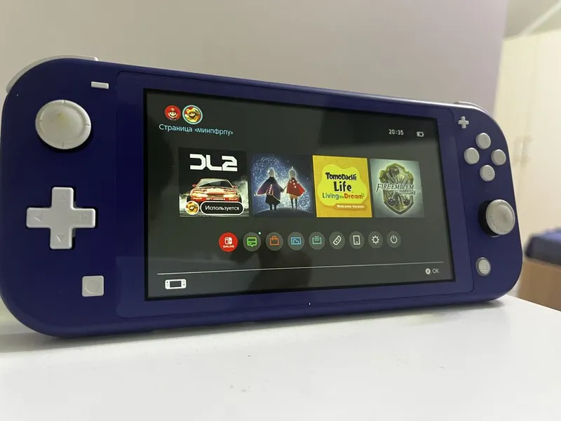 Nintendo Switch Lite состояние новое, без дефектов, торг уместен