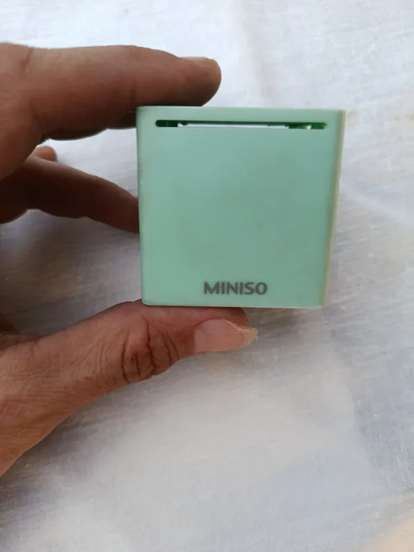 Продаётся оригинальная маленькая колонка MINISO 1