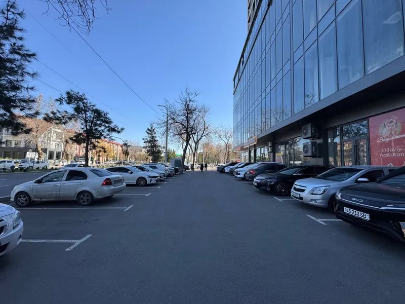 ПРОДАЁТСЯ помещения 2422м² с готовым арендатором ор:Бывший Бананза — фото 2