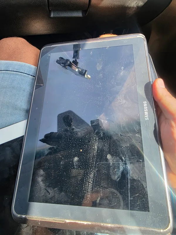 Продам три планшета. IPad 3, Samsung galaxy tab 2. 2 Продам три планшета. IPad 3, Samsung galaxy tab 2. 2