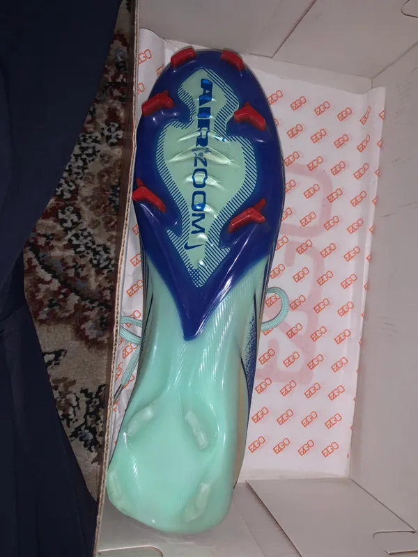 Nike butsi 2