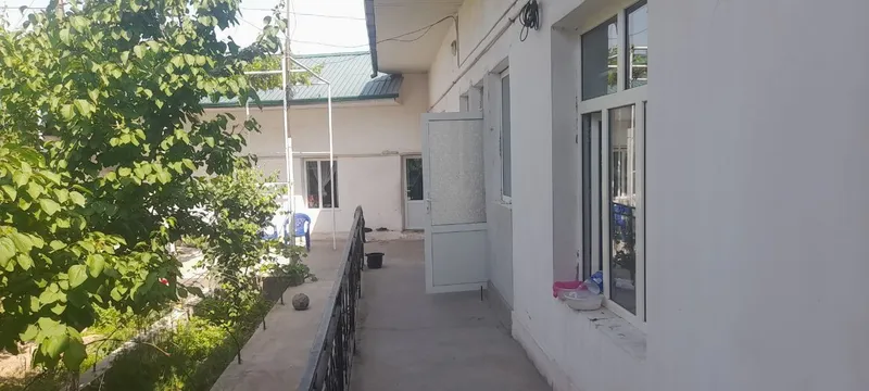 Уй сотилади Тош. Шахар Яшнобот тумани.2 ок уй 1пр 4 уйда 5.7 сотик — фото 1 Уй сотилади Тош. Шахар Яшнобот тумани.2 ок уй 1пр 4 уйда 5.7 сотик — фото 1