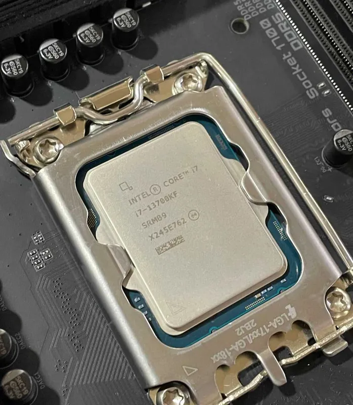 от 580 тыс сум / рассрочка: Комплект i7-13700KF + Z790 GIGABYTE 2
