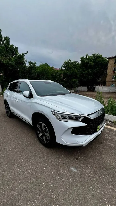 Продается машина byd song pro