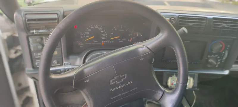 автомобиль Шевроле blazer 3 автомобиль Шевроле blazer 3