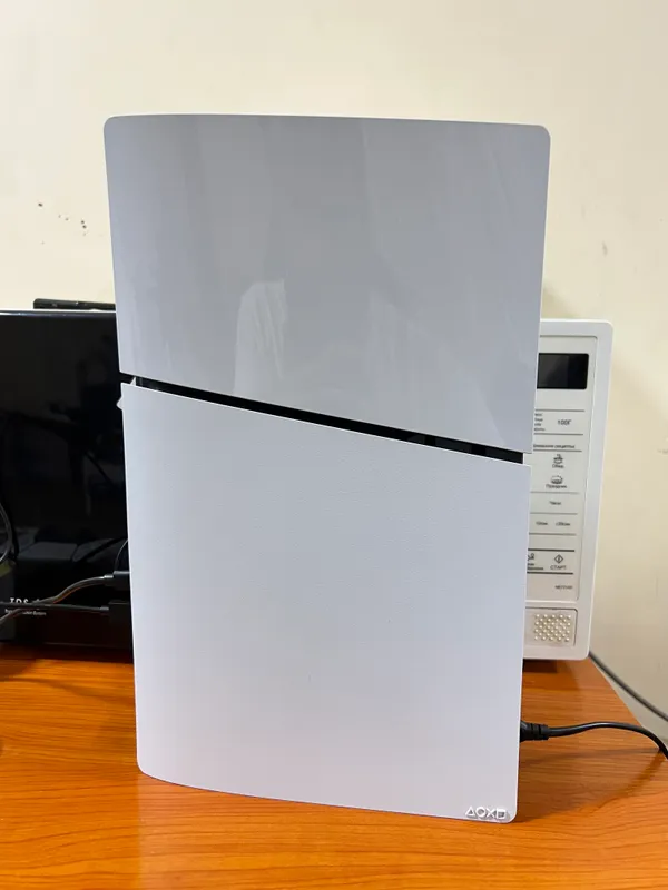 Playstation Slim 1tb + 1tb.   2 Джойстик и каробка 1
