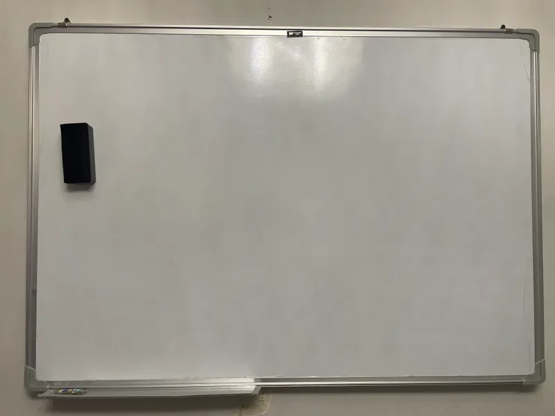 Whiteboard. O‘lchami: 70:100 1