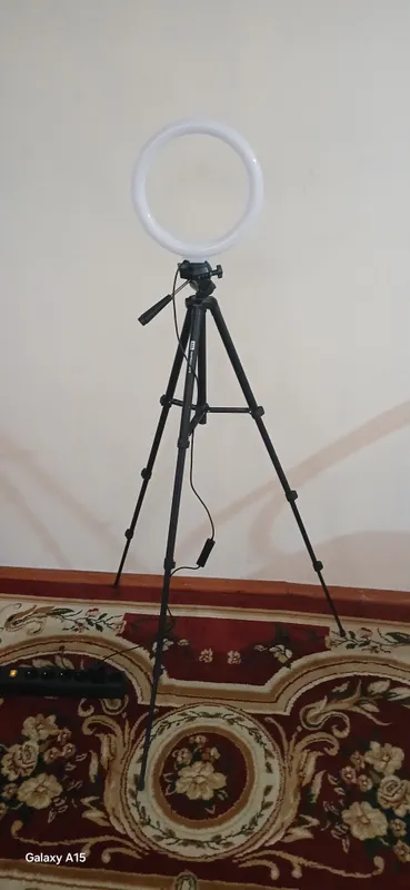 Aylana shaklidagi lampa