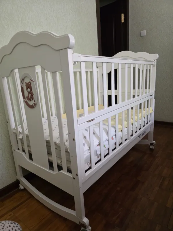 Детская кроватка-качалка, белая, с ящиком 4 Детская кроватка-качалка, белая, с ящиком 4