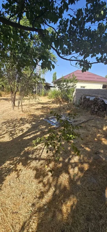 Tovoqsoyda hovli sotiladi  12 sotiğ rasimdagi holi — фото 3