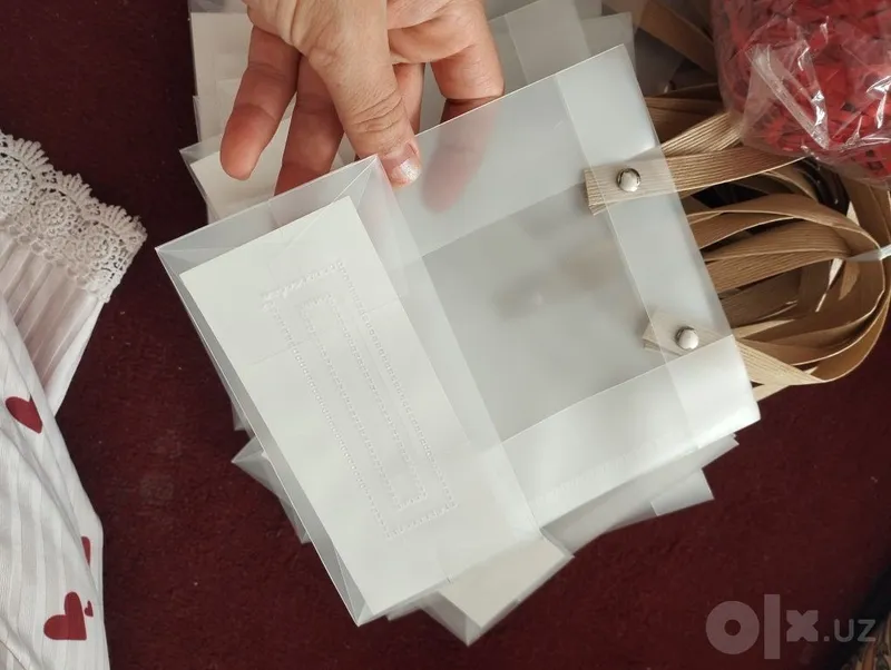 Sovgʻa sumkasi aksessuarlar bilan 8 Sovgʻa sumkasi aksessuarlar bilan 8