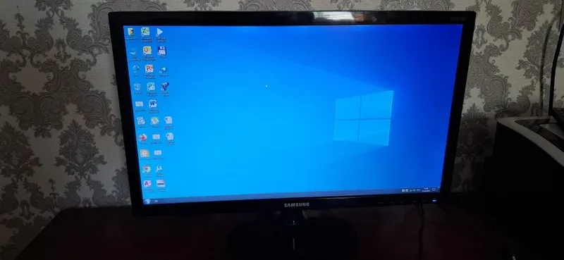 Монитор самсунг 1 Монитор самсунг 1