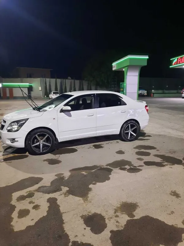 Продаётся автомобиль Кобальт срочно