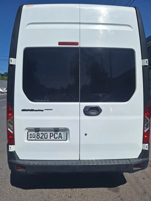 Mikroavtobus xolati zor 2 Mikroavtobus xolati zor 2