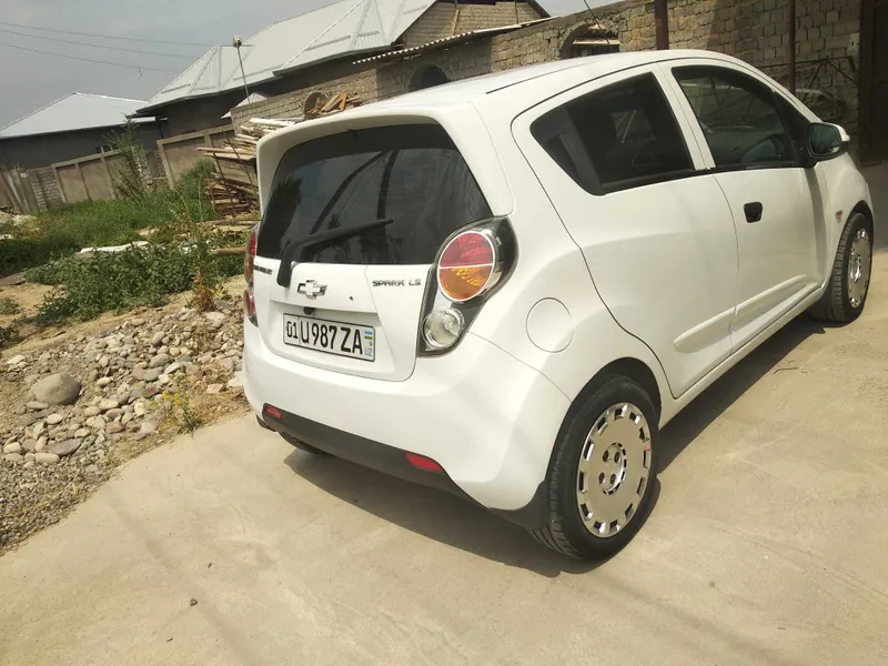 Chevrolet Spark 2010 3