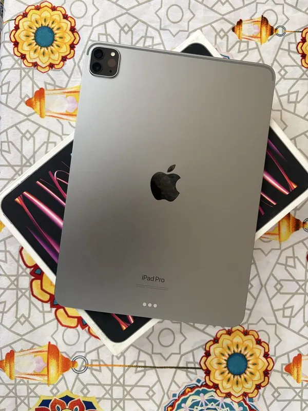 Ipad M2 4 th generation