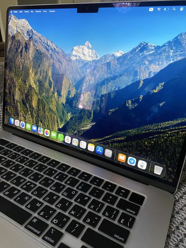 Macbook air m2 15 16/256 1