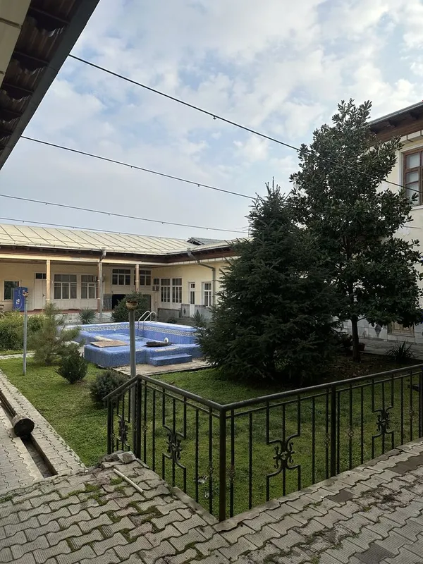 Katta hovli sotiladi Nazarbek da / дом продаётся — фото 4