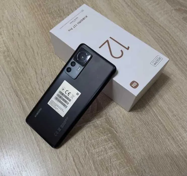 Orqa oynasi singan! xiaomi 12t pro 128gb Orqa oynasi singan! xiaomi 12t pro 128gb