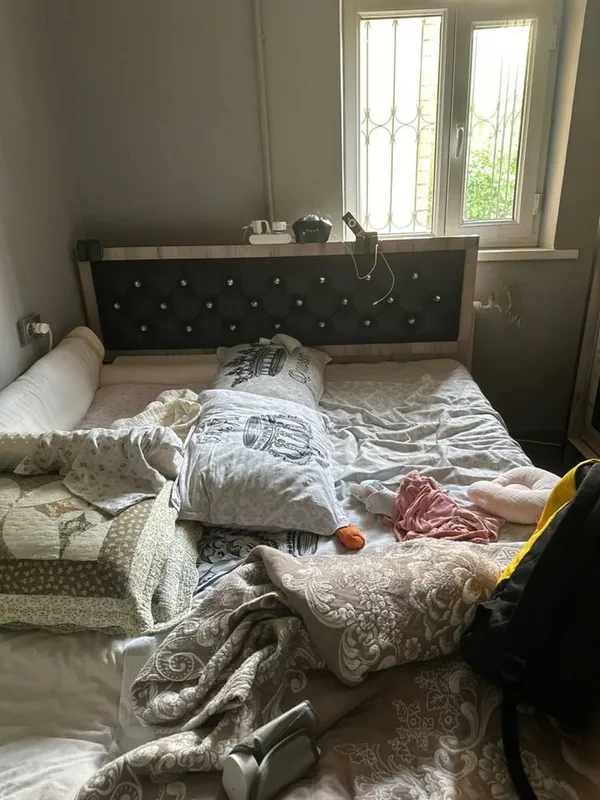 Продам спальный гарнитур и диван угольный — фото 3