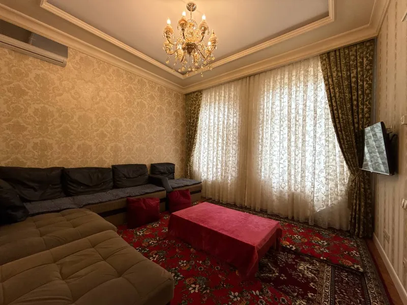 Mirzo Ulug‘bek tumanida 450 m² uy sotiladi 4