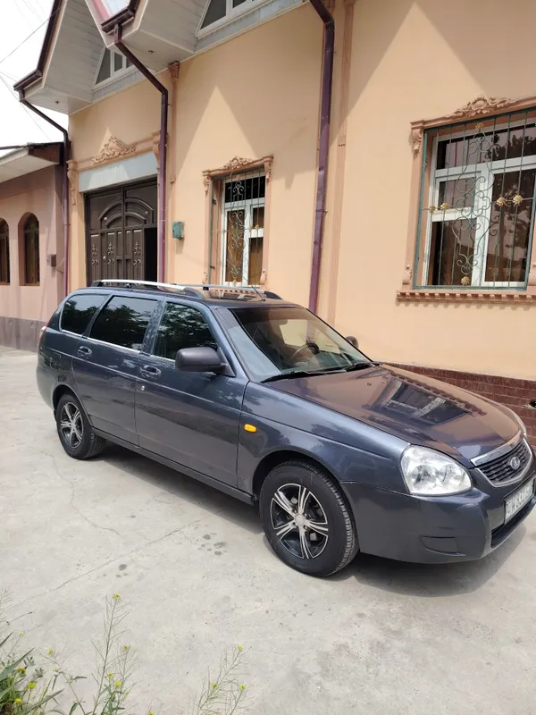 Lada priora 2171 sotiladi