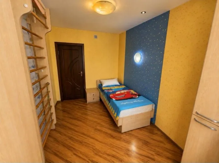 3-комнатная квартира, 64 м², Мирабад 5