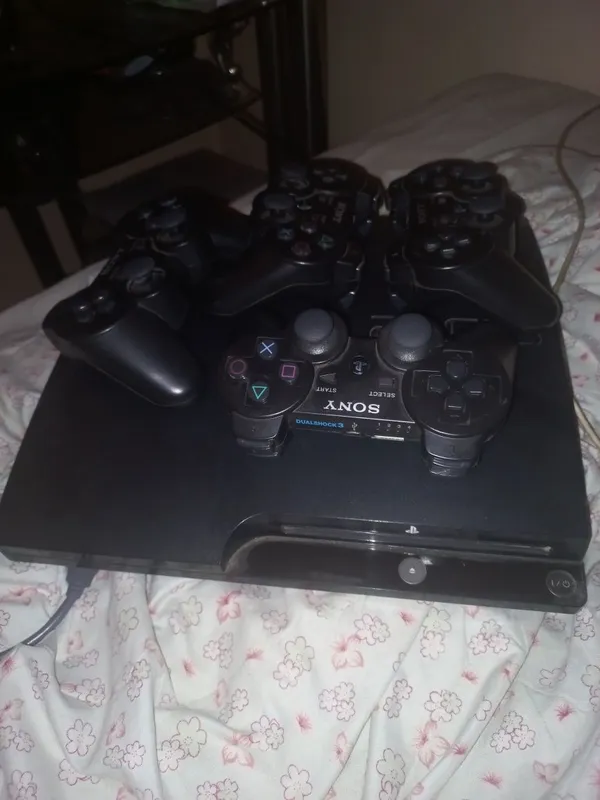 Playstation 3 Slim. Polniy komplekt. Playstation 3 Slim. Polniy komplekt.