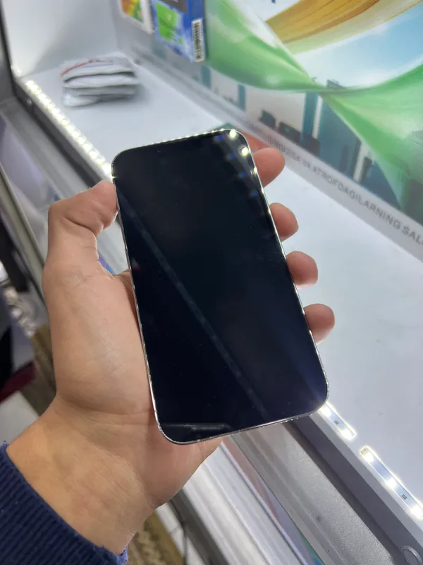 iPhone 13 Pro серебристый, 90% 3