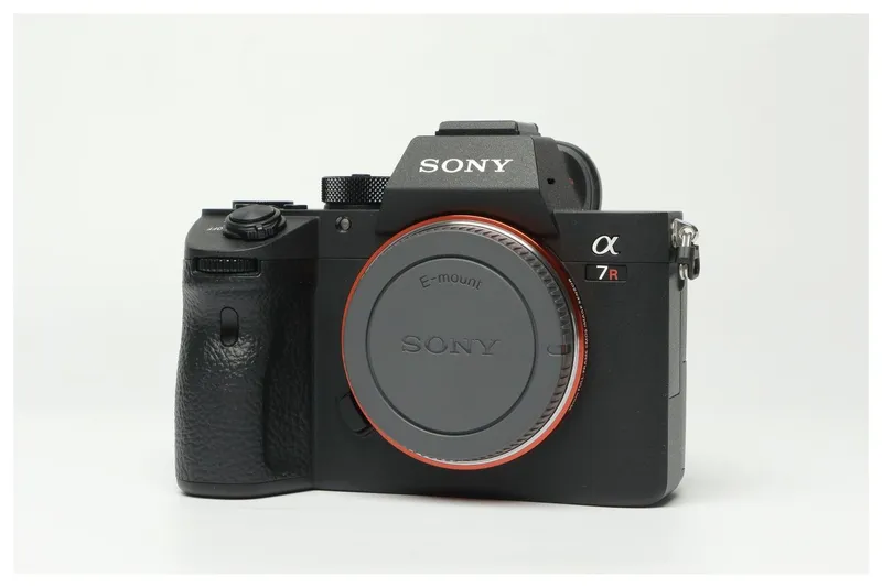 Sony A7R lll 3 (ideal) 42.4MP, 4K