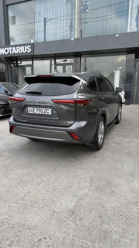 Srochno! Toyota Highlander 2022 2.5 Hybrid Limited — фото 5