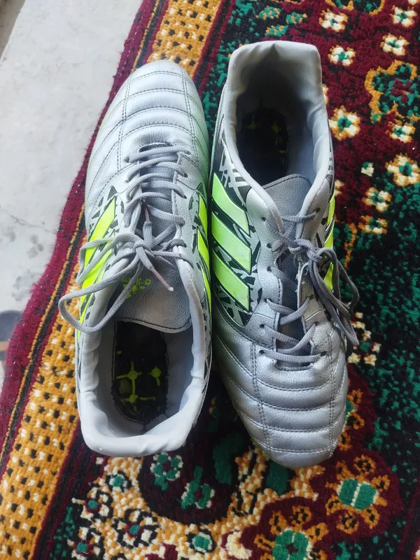 Futzal va futbol uchun Adidas butsilar — фото 1