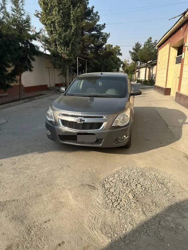 Авто машина кобалт