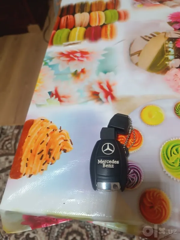 Mercedes-Benz W210 uchun kalit. Original ko‘rinishdagi kalit korpusi M 2 Mercedes-Benz W210 uchun kalit. Original ko‘rinishdagi kalit korpusi M 2