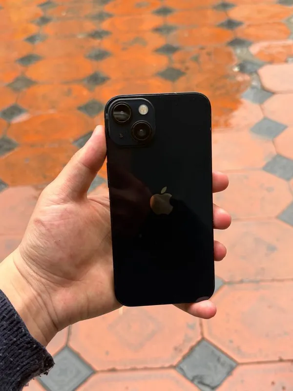 iPhone 13 sotiladi xolati ideal 128/85 face truton bor — фото 3