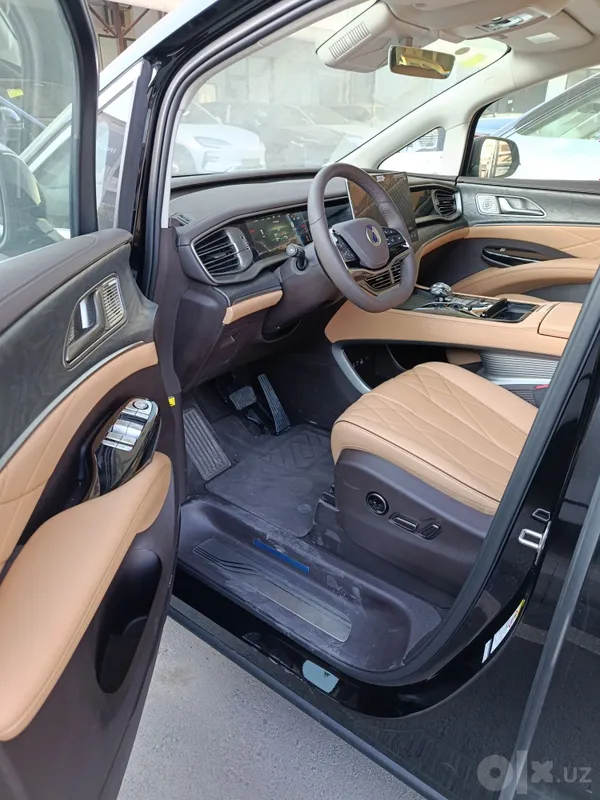 Denza D9 2025 модель DM-i AWD Smart Driving 1020 Premium 3 Denza D9 2025 модель DM-i AWD Smart Driving 1020 Premium 3