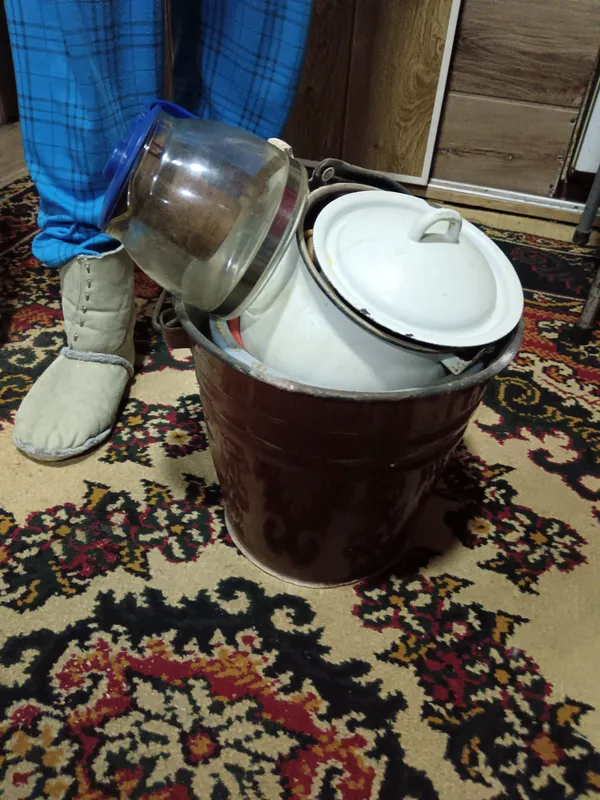 продадим кастрюли,ведро чайники не дорого продадим кастрюли,ведро чайники не дорого
